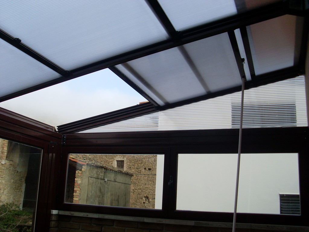 Techo móvil manual con pértiga