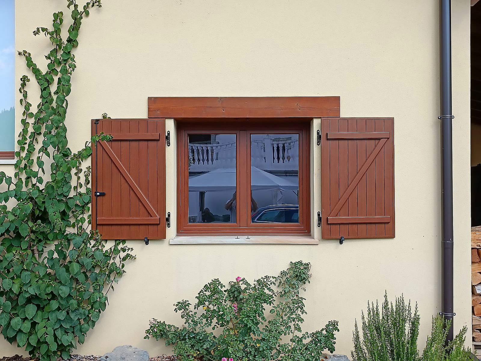 Contraventanas rústicas en Igorre Vizcaya