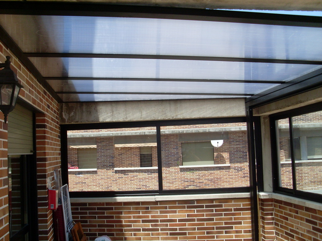 Techo fijo de policarbonato