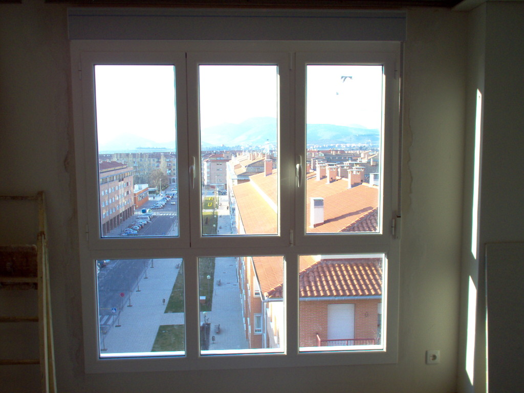 Ventanal con aperturas y fijos