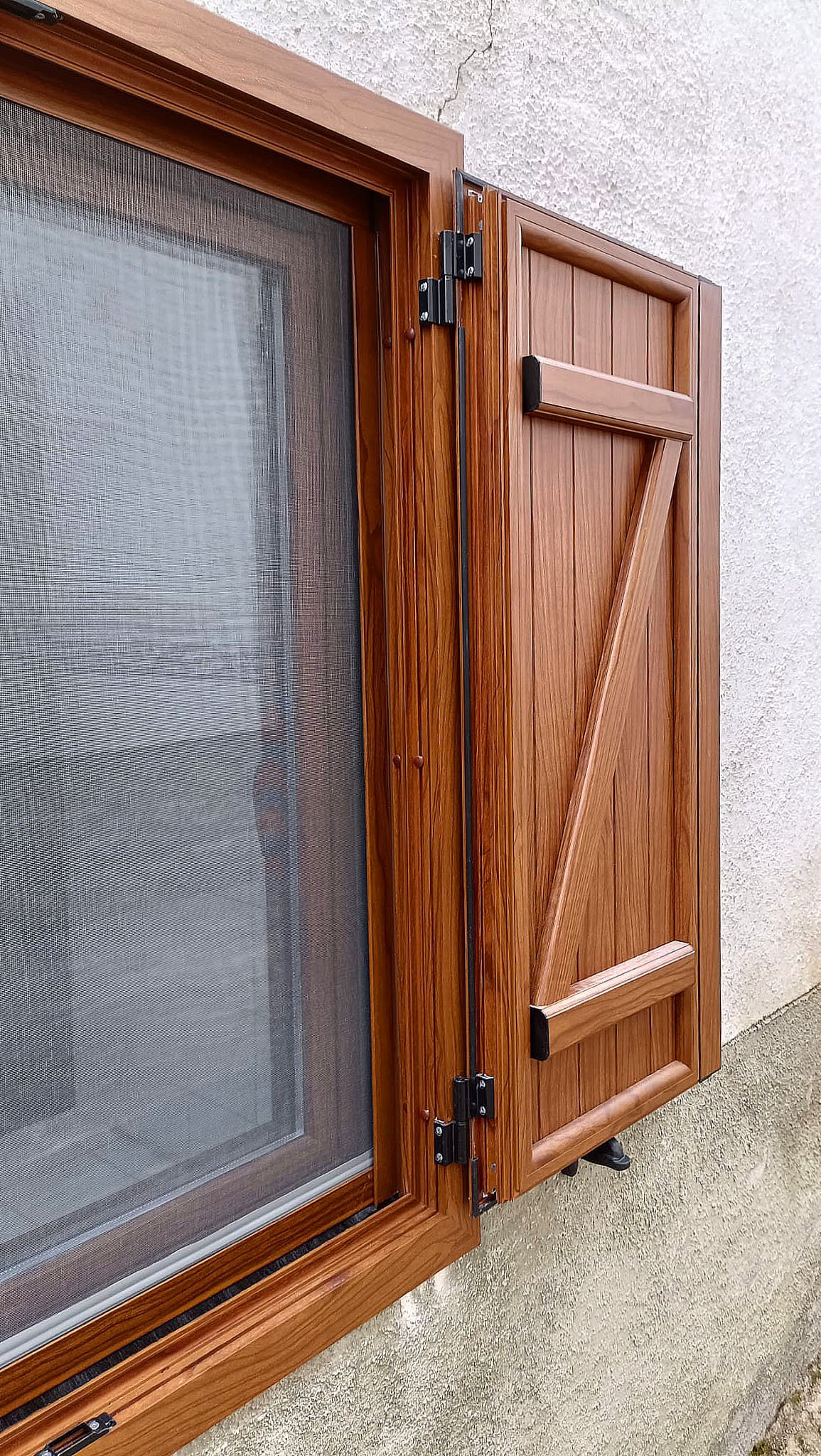 Contraventanas de Z con mosquiteras Espinal Navarra