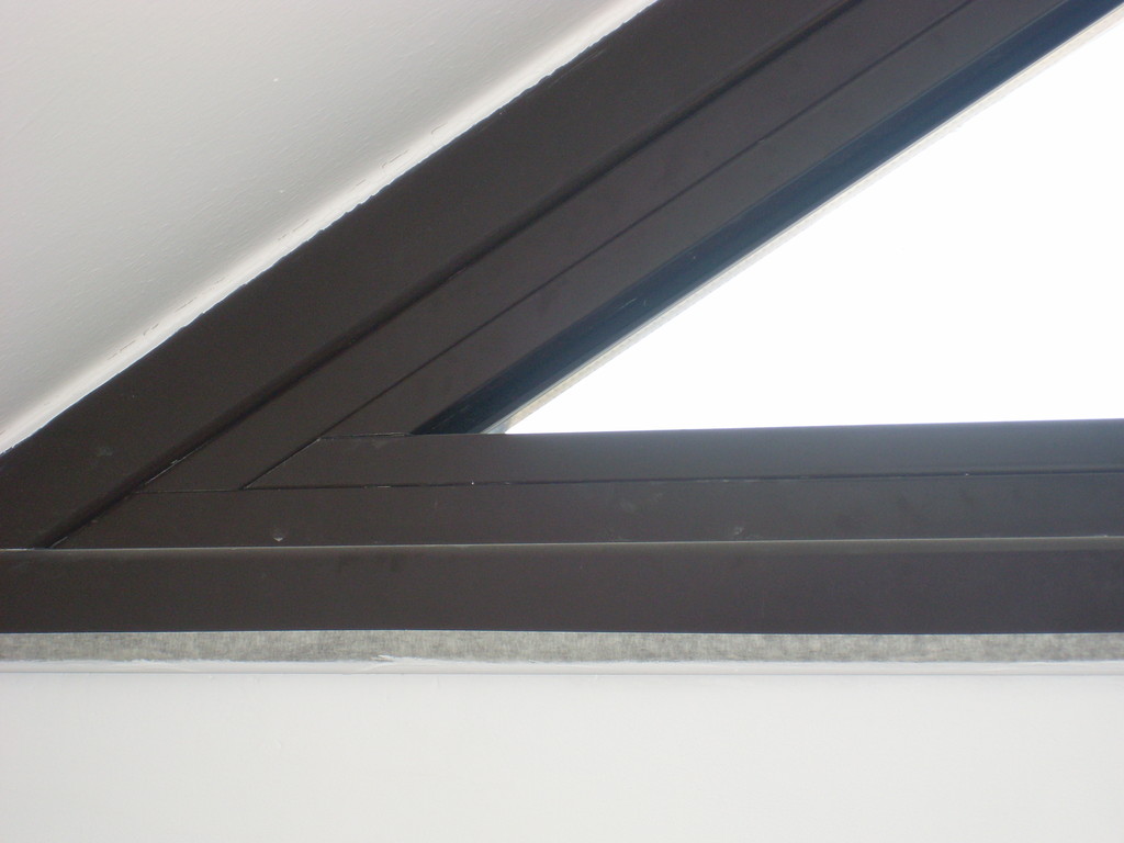 Detalle de esquina de aluminio