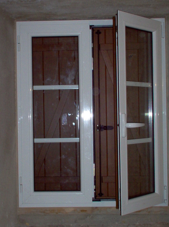 Ventana bicolor con rotura de puente térmico