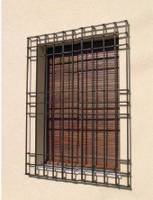 Persiana alicantina en color madera