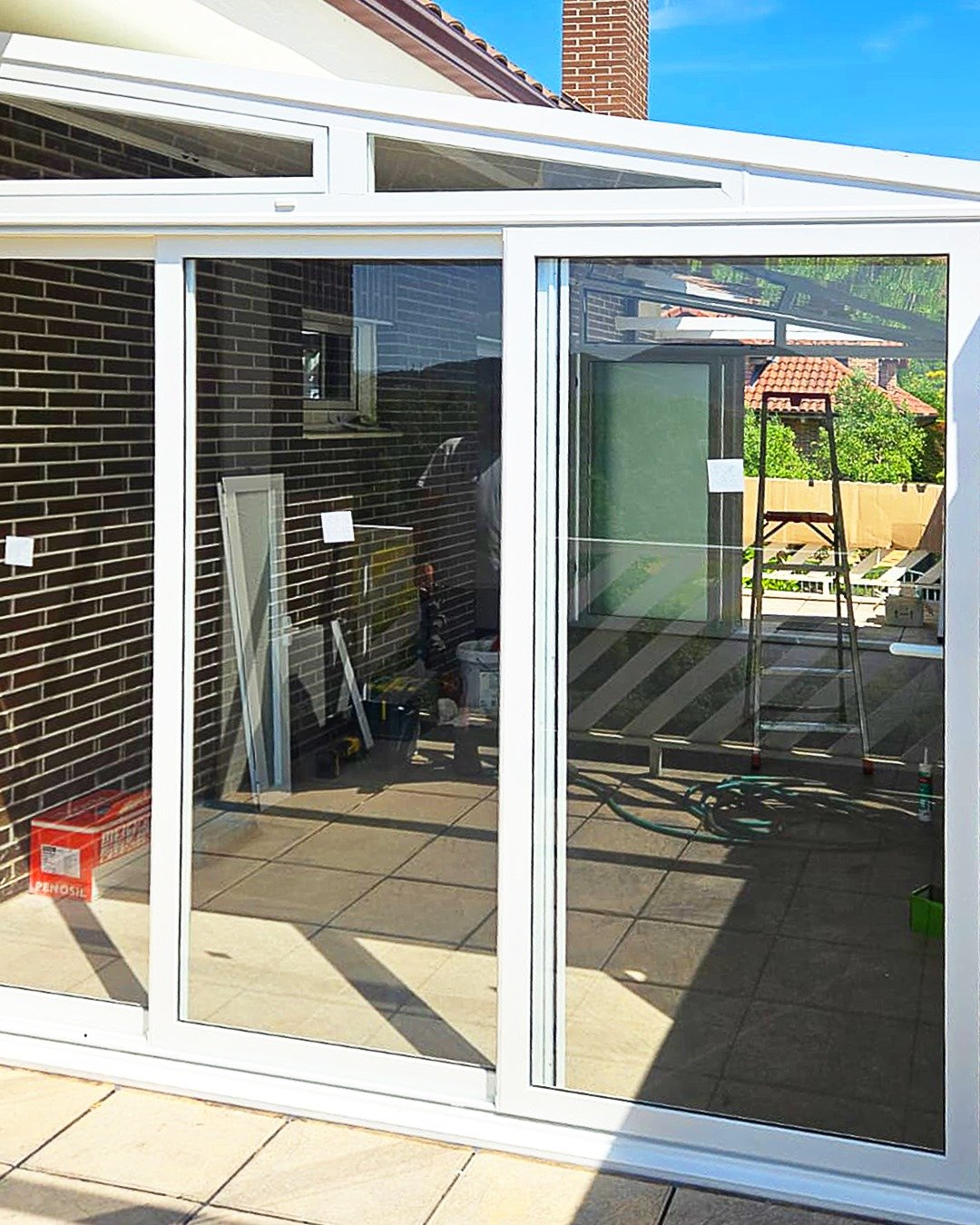 Porche con correderas Pamplona