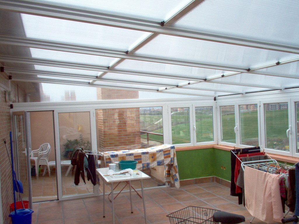 Techo móvil con formas