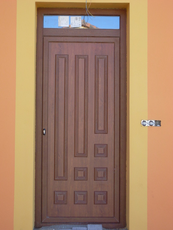 Panel decorativo de puerta de entrada en aluminio