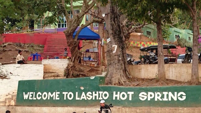 シャン州ラショーに日本人のお客様をお連れしたことも