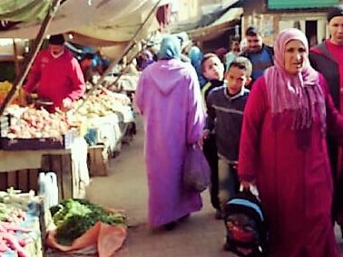 「ジュラバ」現地モロッコ女性は民族衣装を着てます。モロッコ在住日本人Mika