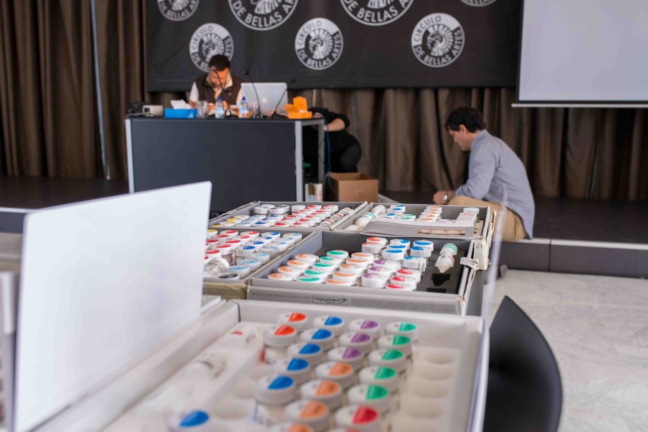 The hands-on venue was full of openness and motivated the author. I felt the hospitality of the personalized goods prepared at each table, and it became a good memory item.