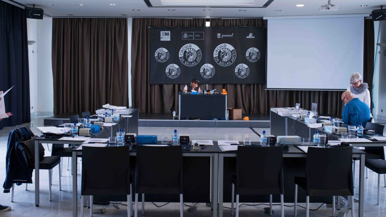 The hands-on venue was full of openness and motivated the author. I felt the hospitality of the personalized goods prepared at each table, and it became a good memory item.