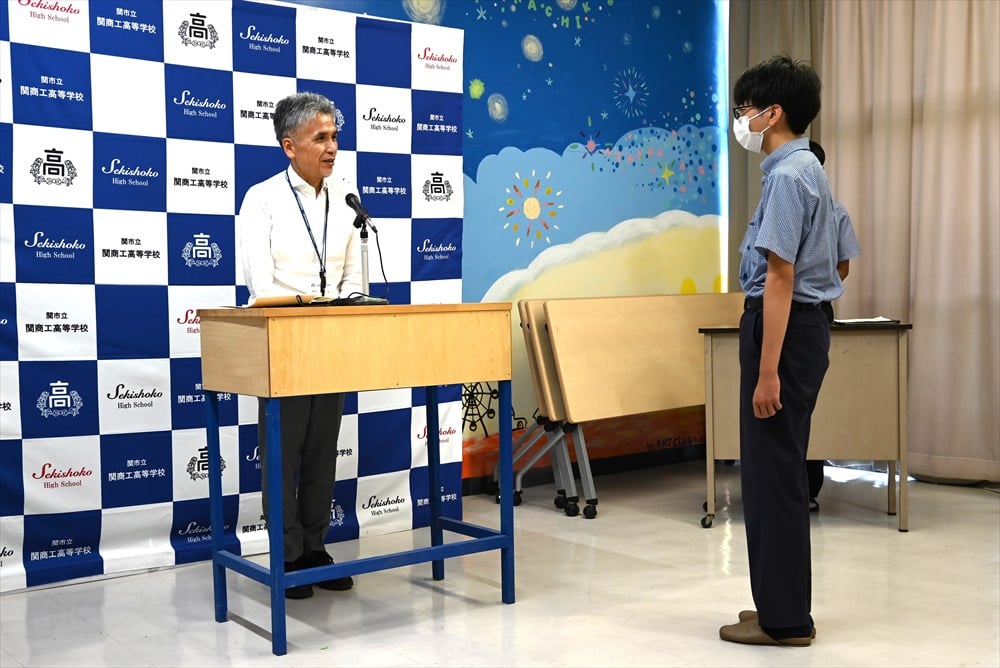 副校長から激励の言葉