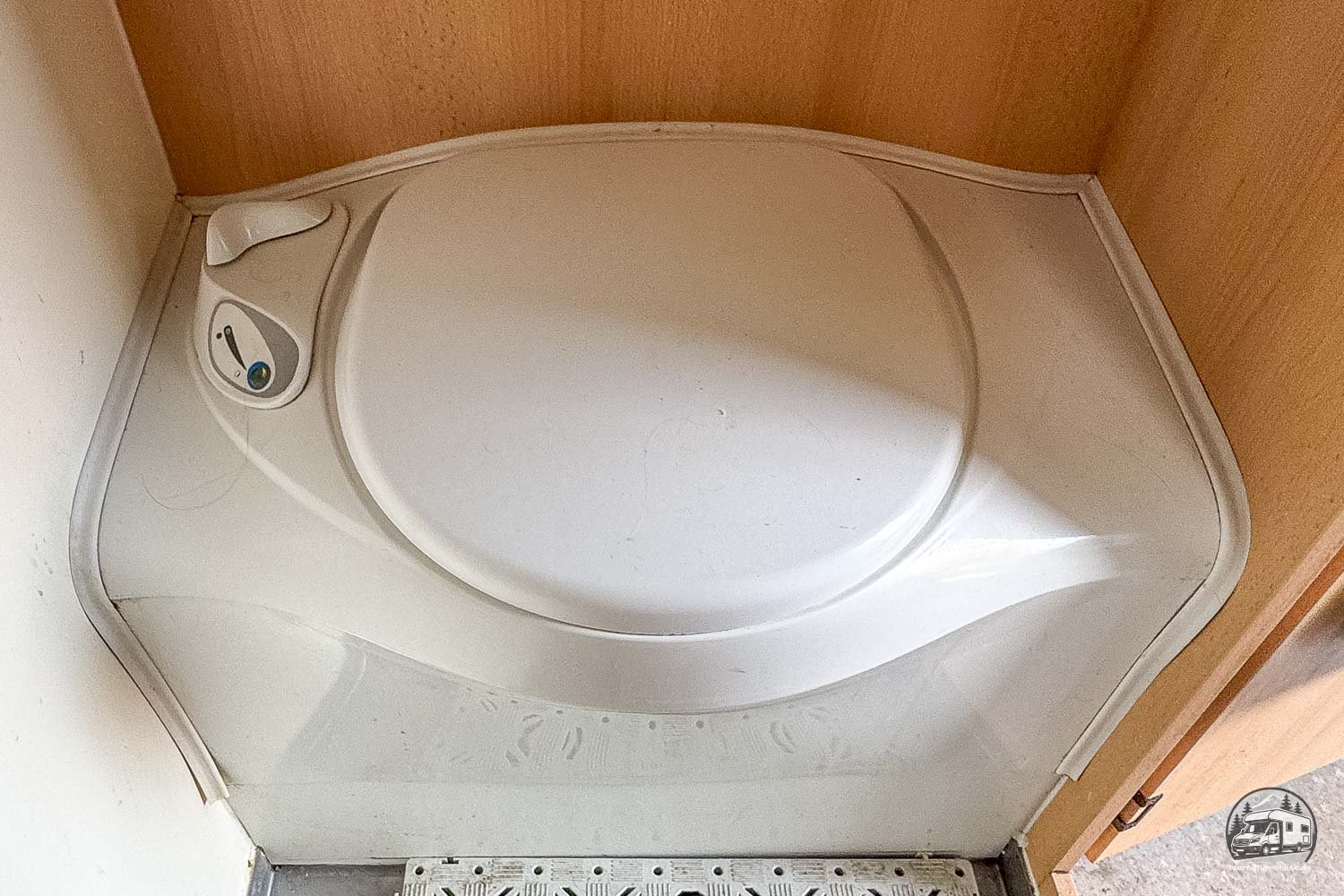 Wir baue ich die alte Chemietoilette aus?