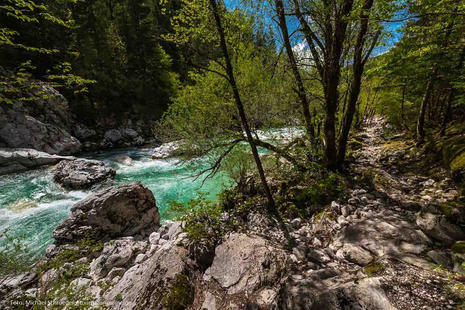 - Das Soča Tal - Die Smaragdstraße