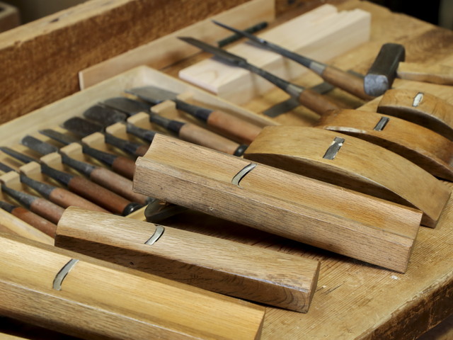 古川神具店では、神様ごとの専門家としてお客様のご要望を形にします。