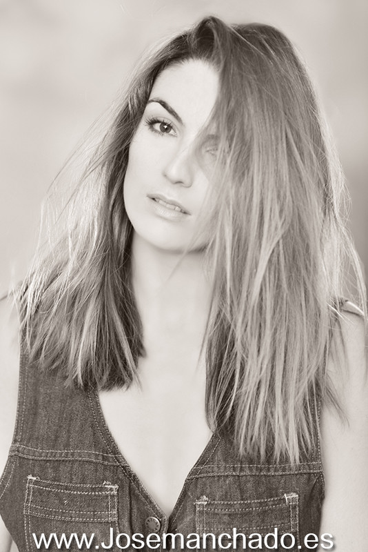 Book modelo, bailarina y actriz