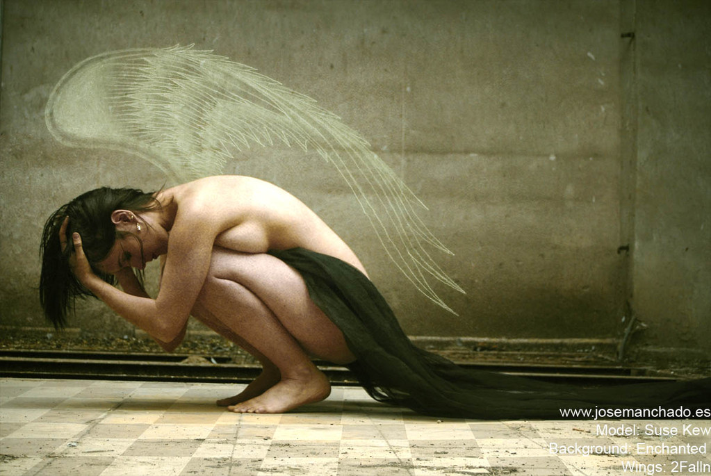 mujeres guerreras, mujeres fantasia, dibujo mujeres fantasía, chicas guerreras, mujeres tatuadas, espadas, brujería, fotomontaje basico, luis royo, achilleos, broom, enki bilal