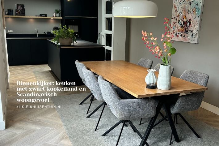 Binnenkijker: keuken met zwart kookeiland en Scandinavisch interieur