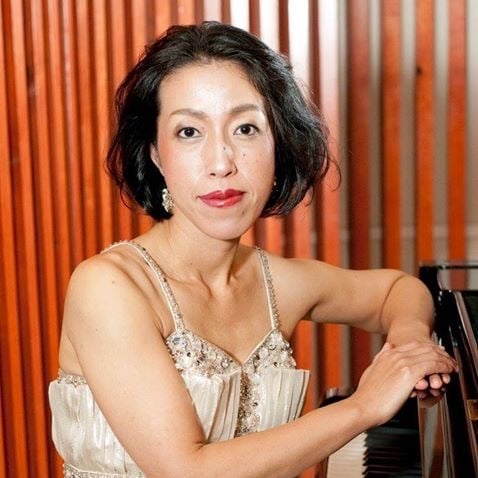 ロホマン真由美