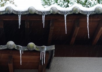 寒い家はボケるって本当？室温と脳の老化の関係とは