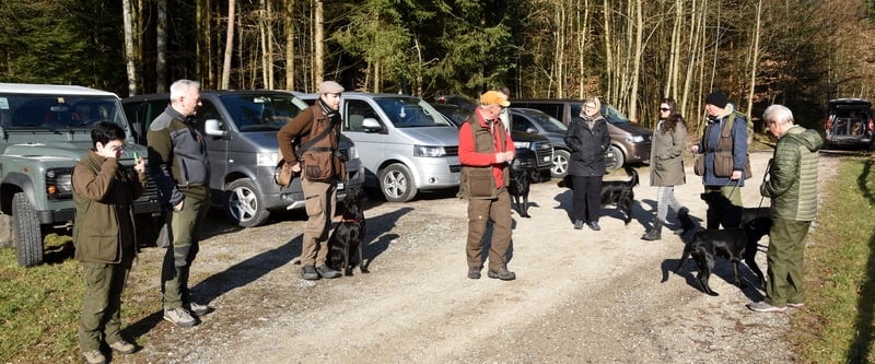 Begrüssung durch den Prüfungsleiter Sepp Sticher