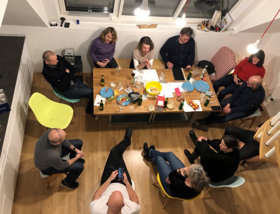 Rotierender Stammtisch