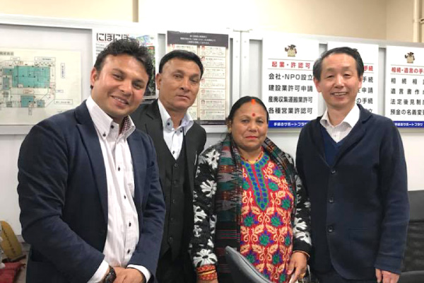 新潟に両親を呼び寄せされたパキスタン人男性と