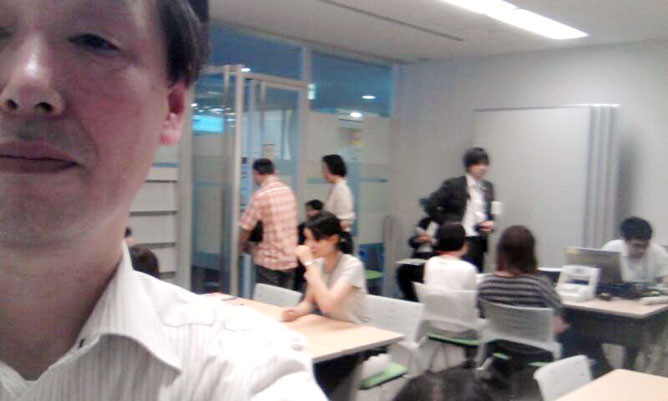 東京入国管理局（品川）で外国人向けの相談員を勤める国際行政書士　南 直人