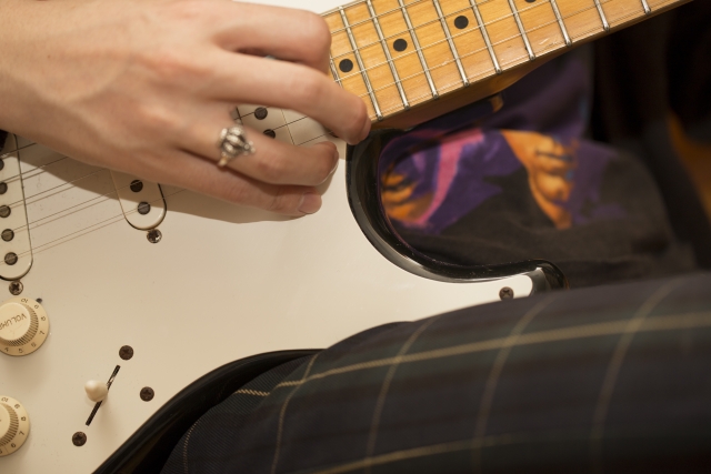 4つ覚えたら、このジャズコード進行を弾いてみよう