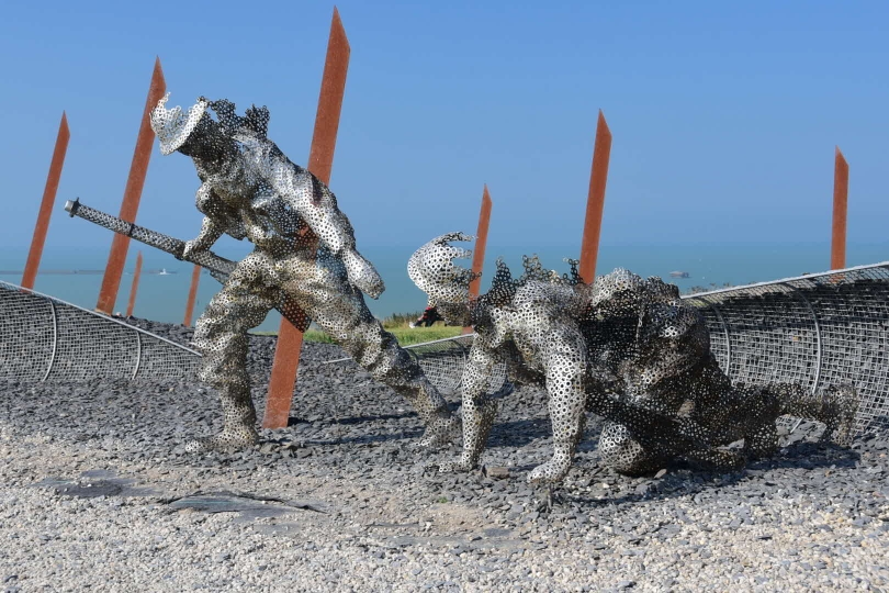 Mahnmale, Museen und Gedenkstätten säumen die Nordküste der Normandie