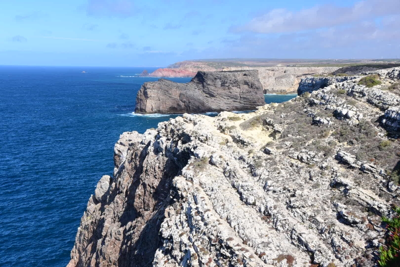 Und das ganze an einer atemberaubend schönen Küste...