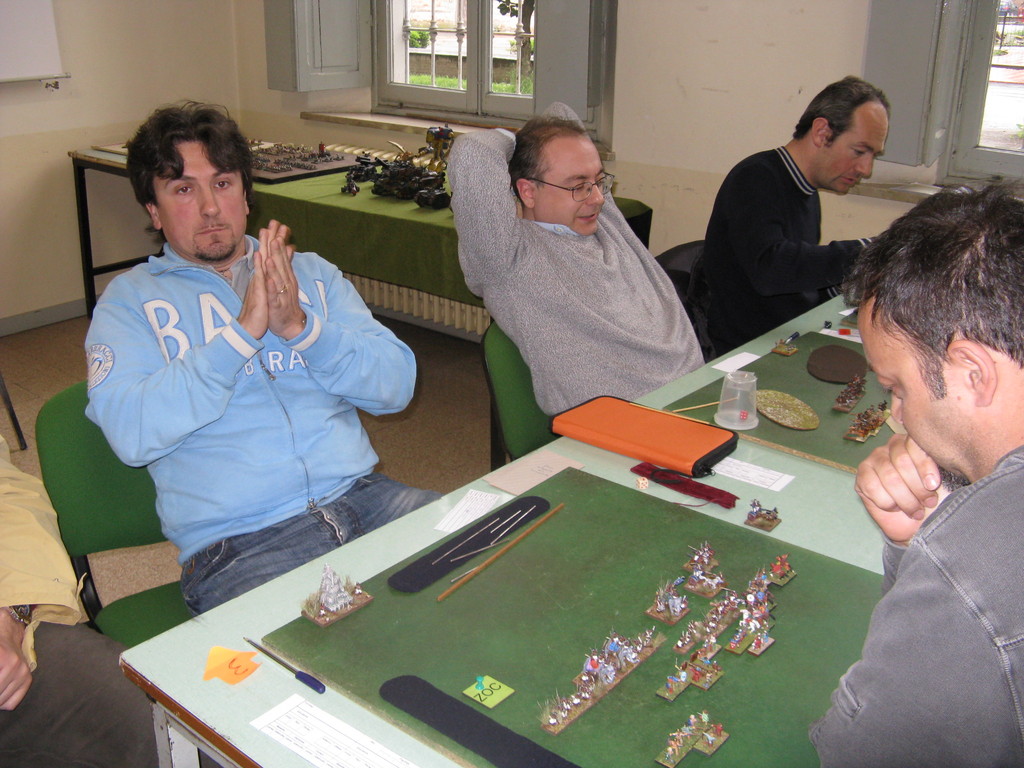 Qualcuno si frega le mani... qualcun'altro si rilassa...  gli avversari... pensano.