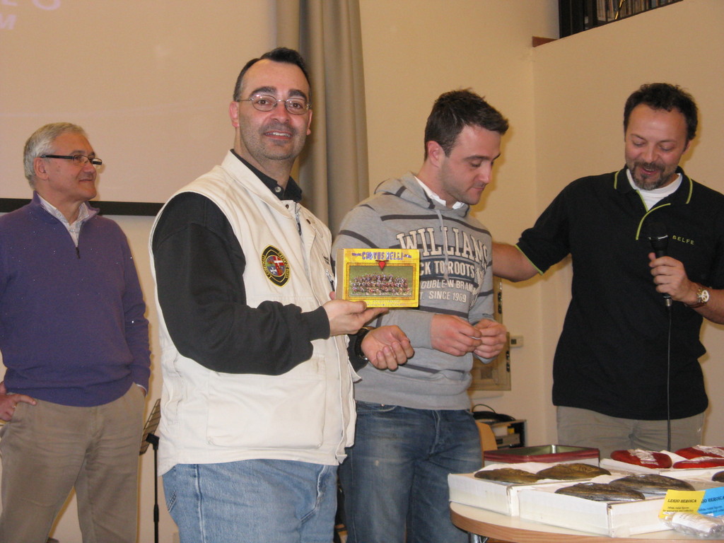 Il....   solito... vincitore del premio ad estrazione. 