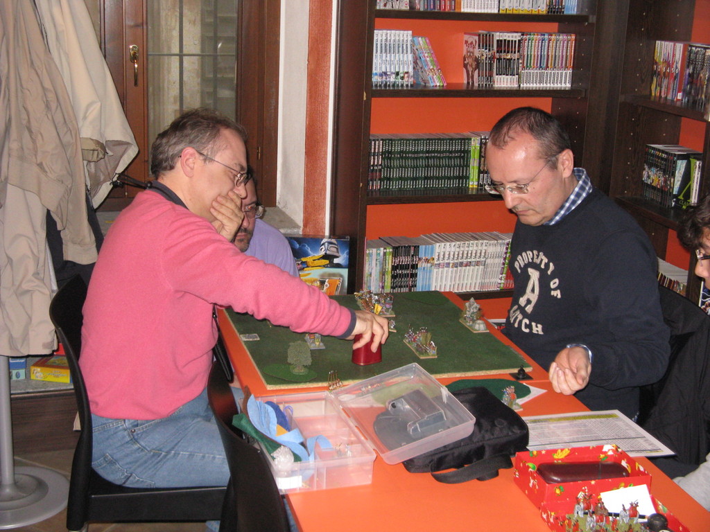 Cosa ci sarà sotto quel bicchiere? Quanto avrà fatto? E quanto farò io con il mio dado?... Tutta questa tensione mi distrugge!