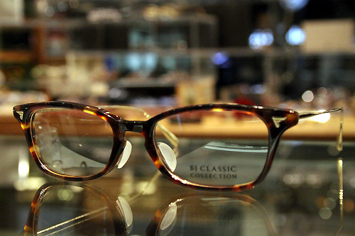 P-501NT col.2-1H 49□19-145 ¥28,000+tax