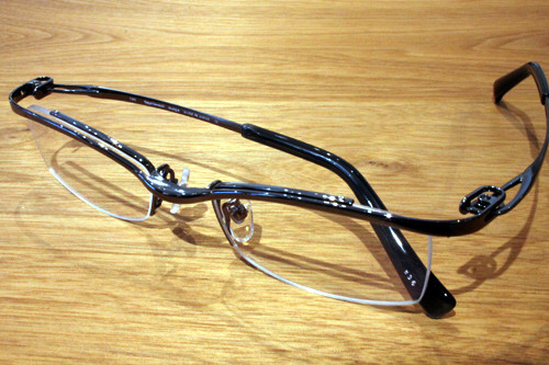 KazuoKawasaki　MP-692-21　col.36（シャイニーグラファイト） ￥32,400（税込）