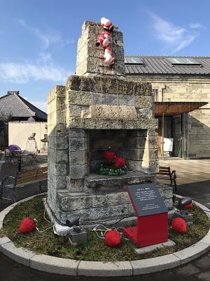 久保記念観光文化交流館　モニュメント　暖炉　遠藤新　建築