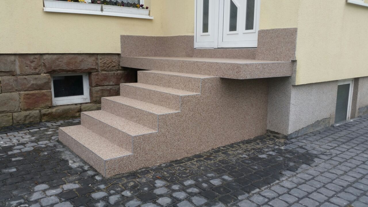 Sanierung einer Treppe mit einem Steinteppich - Mario Bogisch Bausysteme