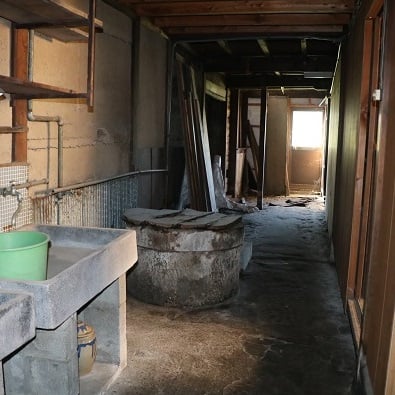 これから改修します　修復前の町屋