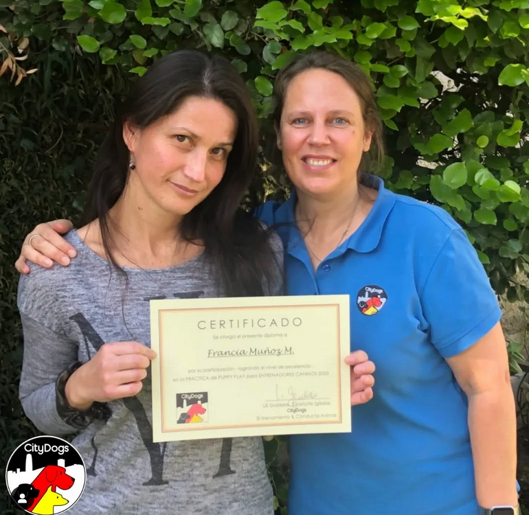 Francia Muñóz (@fran_educadora.canina, Villarrica)