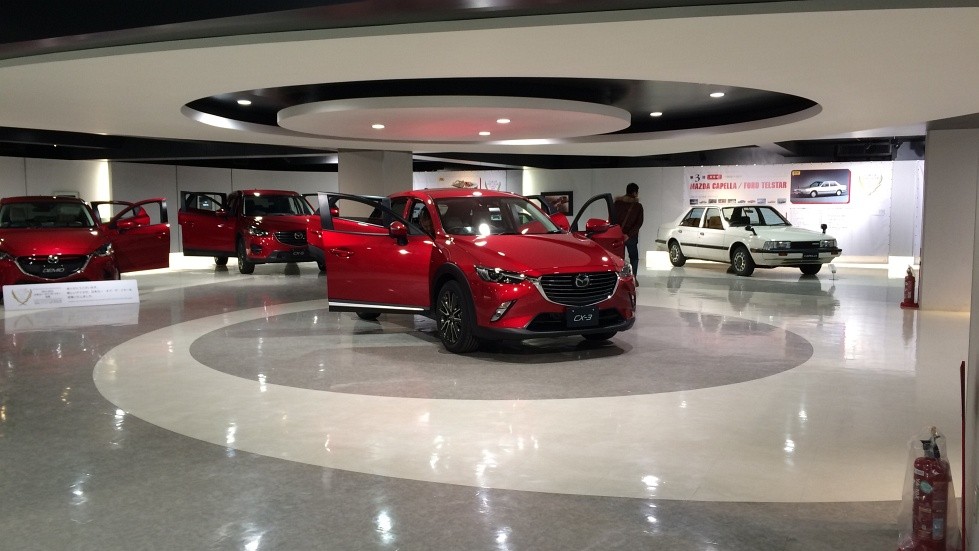 マツダミュージアム エントランスホール