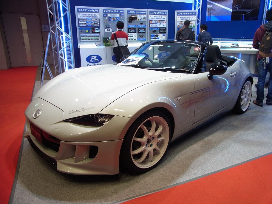 データシステム様のブースに展示されていたロードスターのカスタムモデル