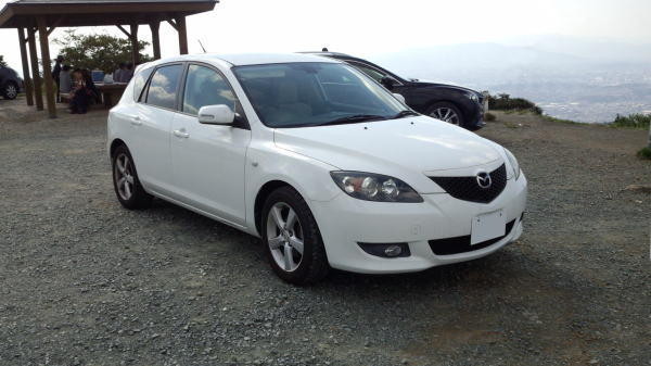 28枚目はemojinobuta様より白いBKアクセラの「シロセラ」君！