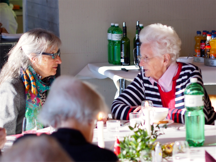 Regula Hirzel,Dora Cadruvi