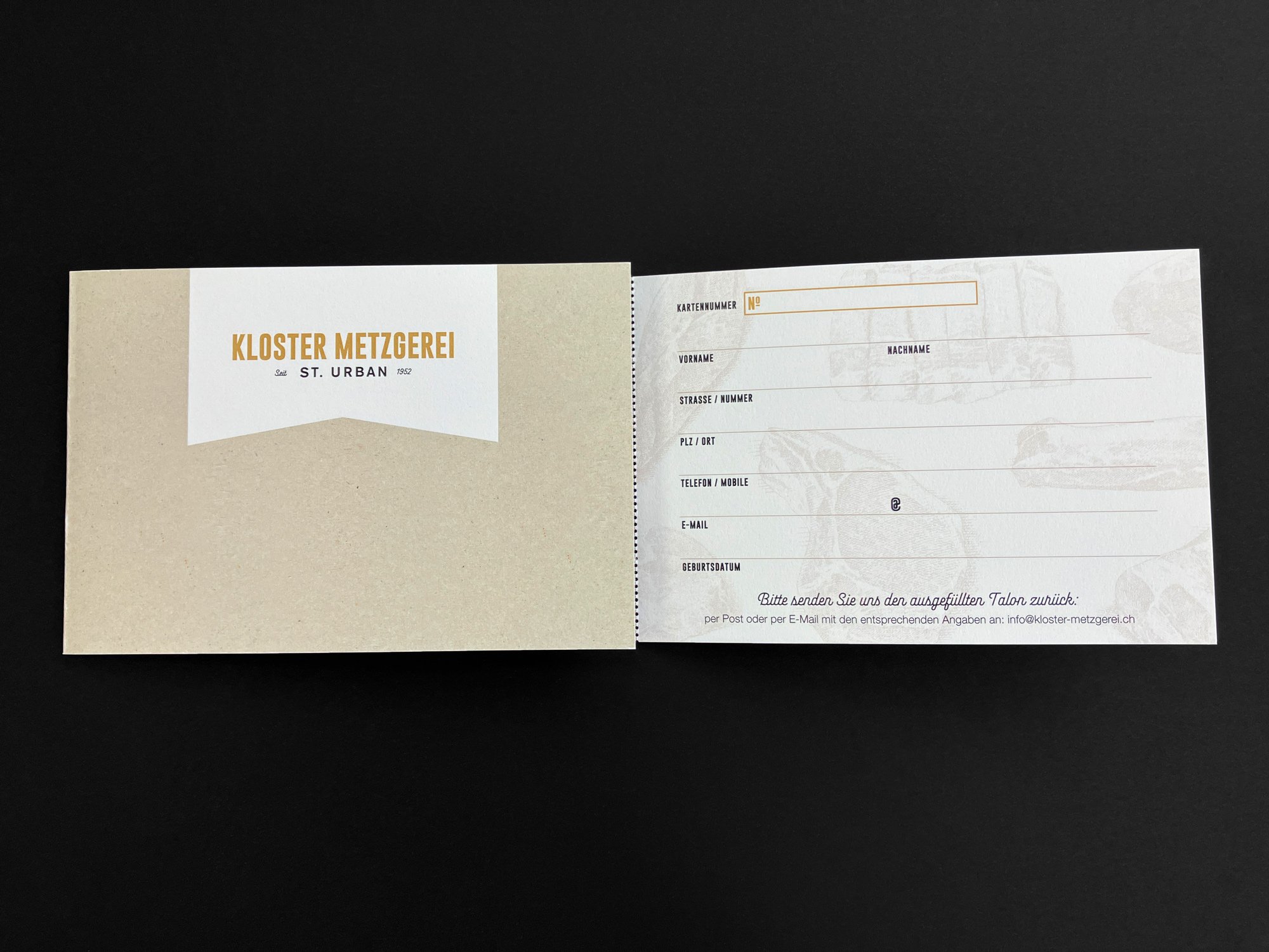 Flyer mit Pantone: Gold