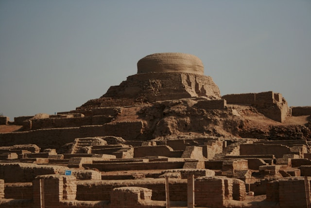 Ruines de Mohenjo-Daro, cité de la Vallée de l'Indus présentant un urbanisme planifié