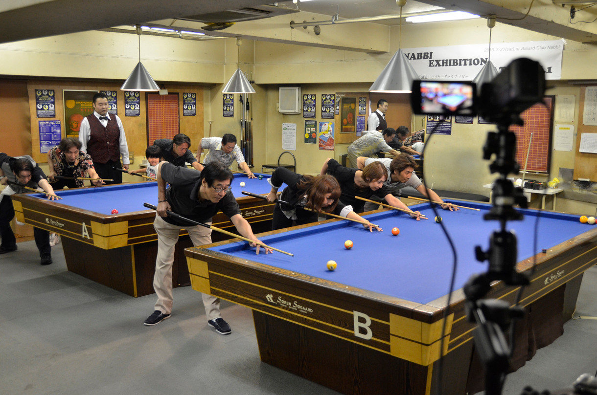 景品を争ってのギャラリーバンキング大会