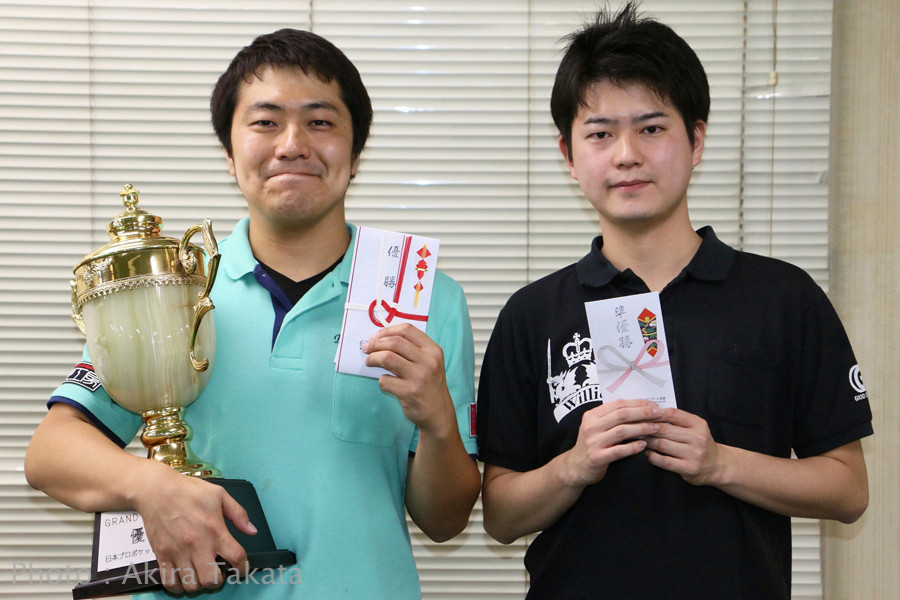 Yuichi Inagawa (left) won JPBA Grand Prix West stop #4
