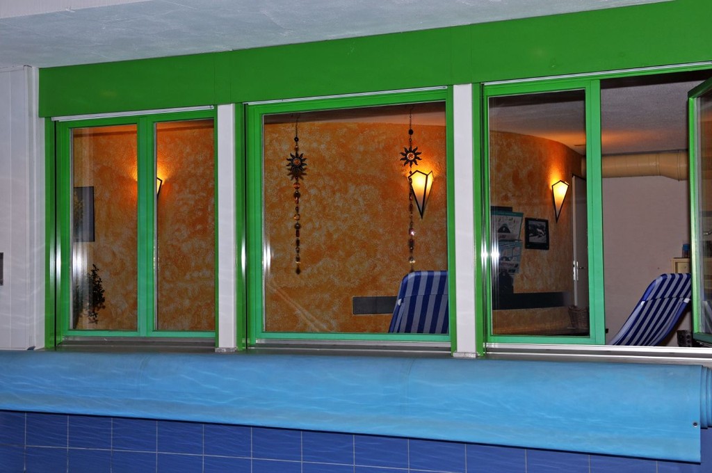 Ruheraum vom Garten aus gesehen