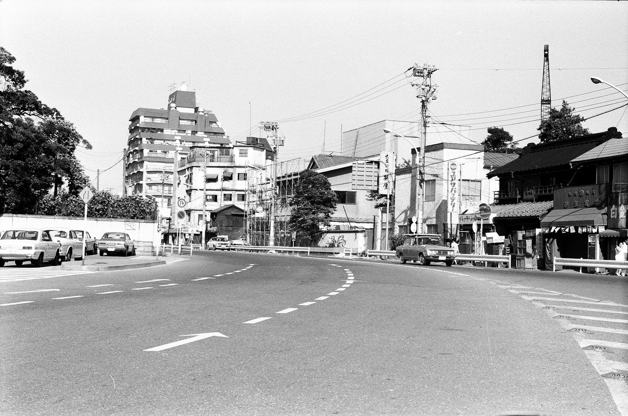 １９７３年　目黒通り（旧迎賓館前）